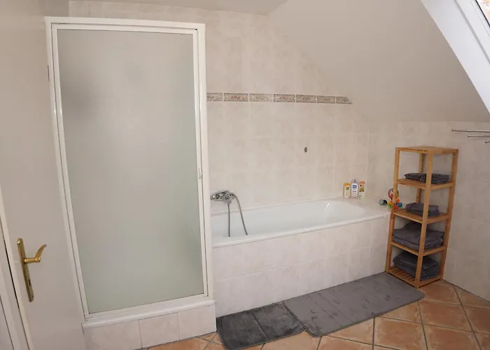 Panoramablick, Ruhiger Lage, 20 Min Nach Koeln Apartment *